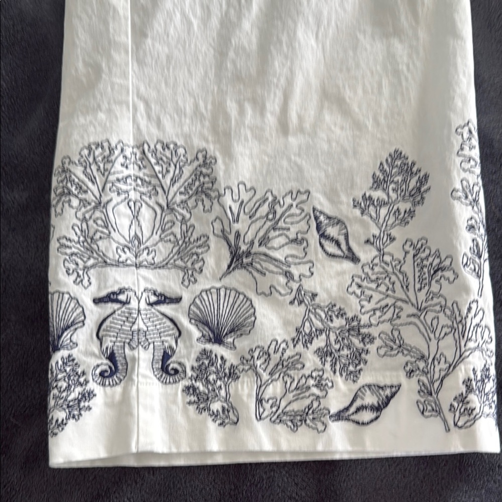 Chico's White Crops with Navy Blue Seashore Embroidery - Picture 3 of 8